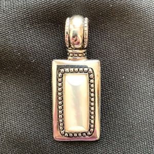 Mother of Pearl Pendant, Slide Pearly White and silver